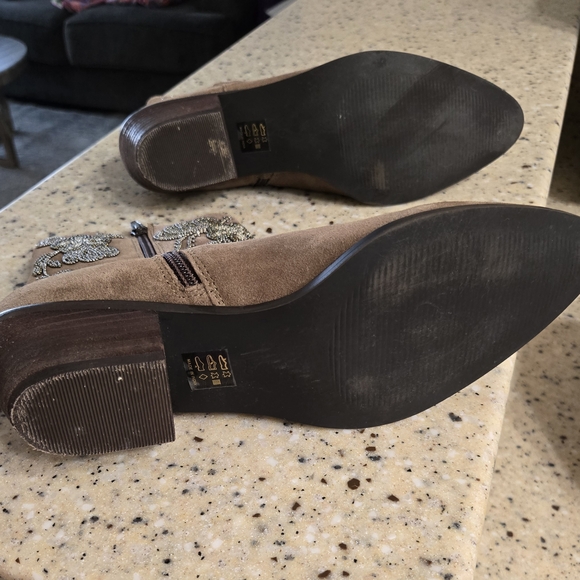 Anthropologie Floral Suede Brown Western Boots Embellished Beaded. Size 9 - Picture 7 of 7